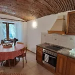 Geraeumige Mit Drei Schlafzimmern Und Einem Ruhigen Garten By Interhome Prázdninový dům Grižane