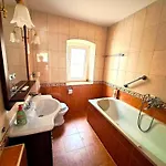 Prázdninový dům Geraeumige Mit Drei Schlafzimmern Und Einem Ruhigen Garten By Interhome *