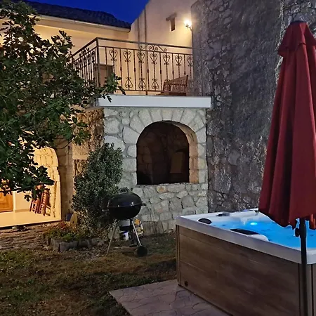 Ferienhaus Geraeumige Mit Drei Schlafzimmern Und Einem Ruhigen Garten By Interhome