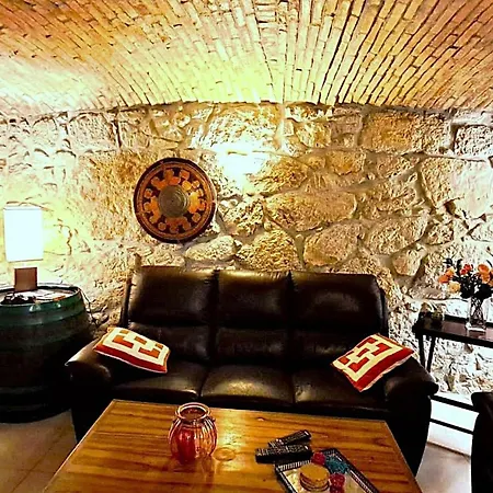 Ferienhaus Geraeumige Mit Drei Schlafzimmern Und Einem Ruhigen Garten By Interhome