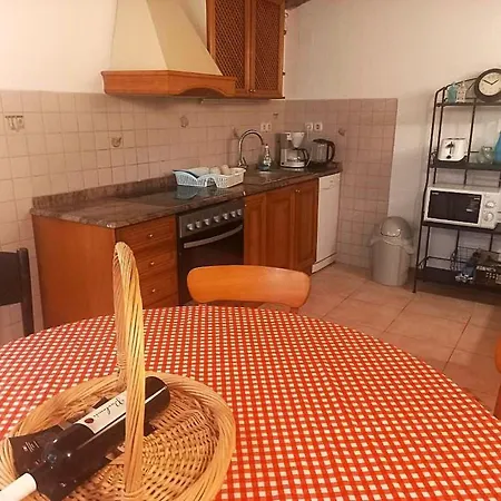 Geraeumige Mit Drei Schlafzimmern Und Einem Ruhigen Garten By Interhome Holiday home *
