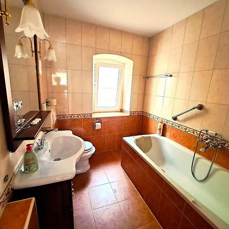Ferienhaus Geraeumige Mit Drei Schlafzimmern Und Einem Ruhigen Garten By Interhome *