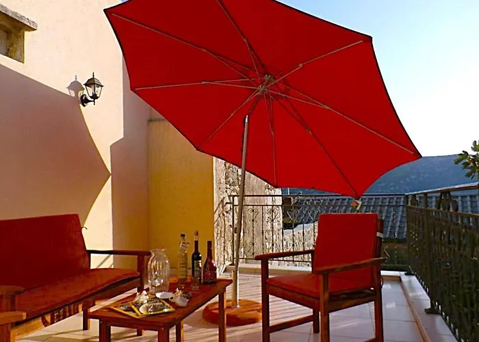 בית נופש Geraeumige Mit Drei Schlafzimmern Und Einem Ruhigen Garten By Interhome